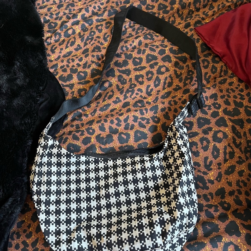 Black and White Houndstooth Shoulder Bag